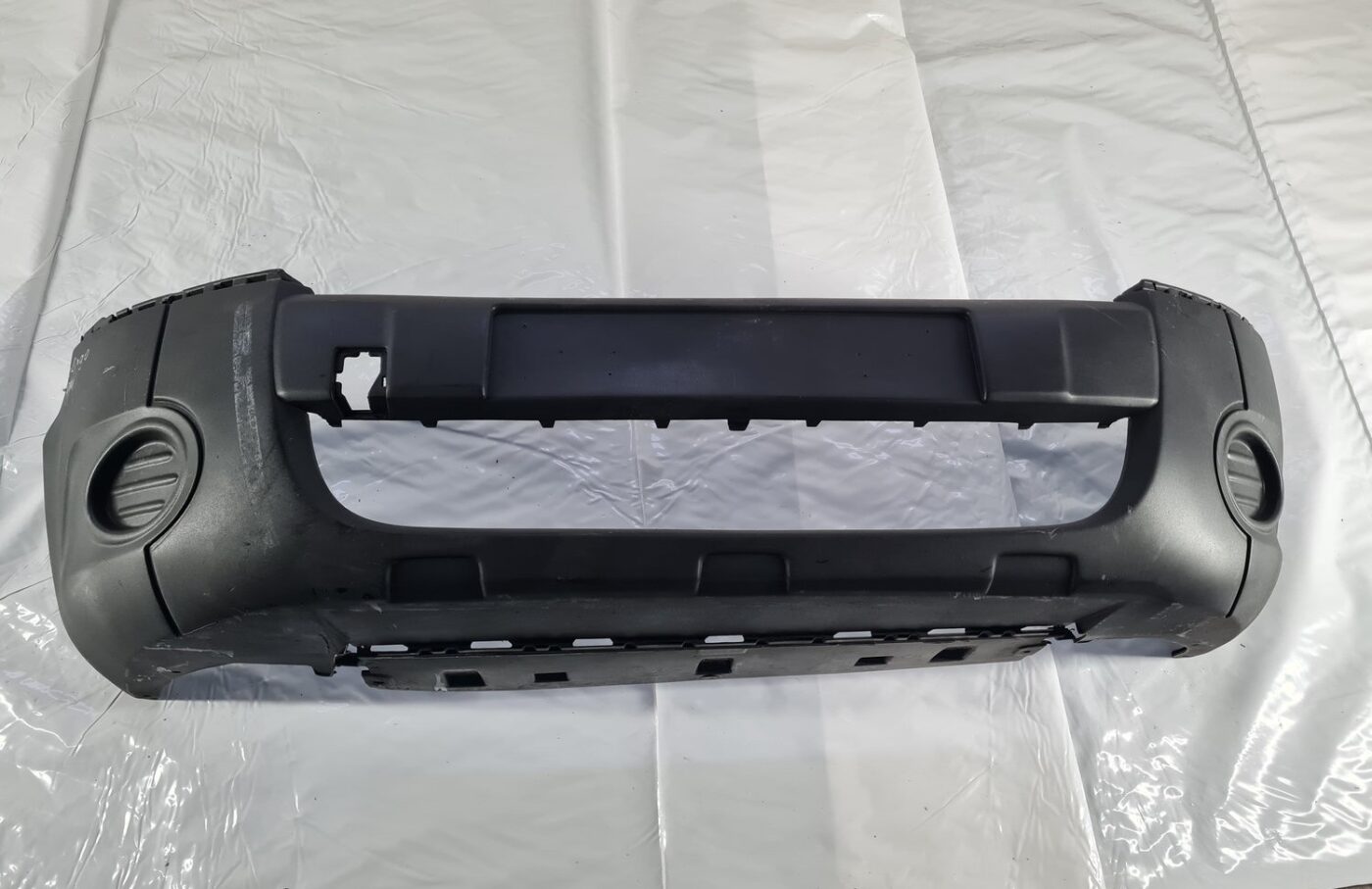 Priekšējais buferis priekš CITROEN BERLINGO 2014 2 Priekšējais buferis priekš CITROEN BERLINGO 2014