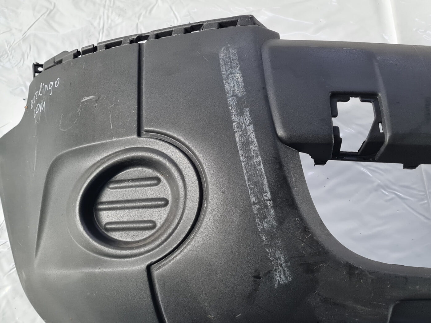 Priekšējais buferis priekš CITROEN BERLINGO 2014 12 Priekšējais buferis priekš CITROEN BERLINGO 2014