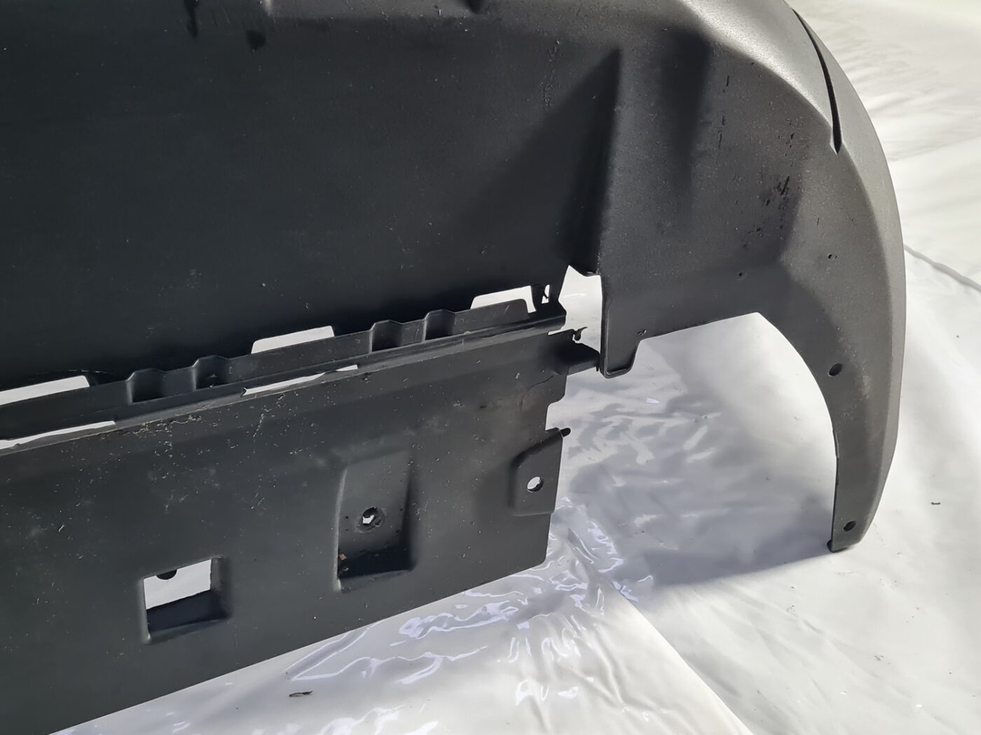 Priekšējais buferis priekš CITROEN BERLINGO 2014 10 Priekšējais buferis priekš CITROEN BERLINGO 2014