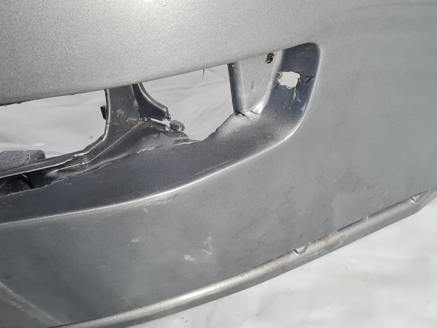 Aizmugures buferis priekš Audi Q5 2008-2017 8R0807511 21 Aizmugures buferis priekš Audi Q5 2008-2017 8R0807511