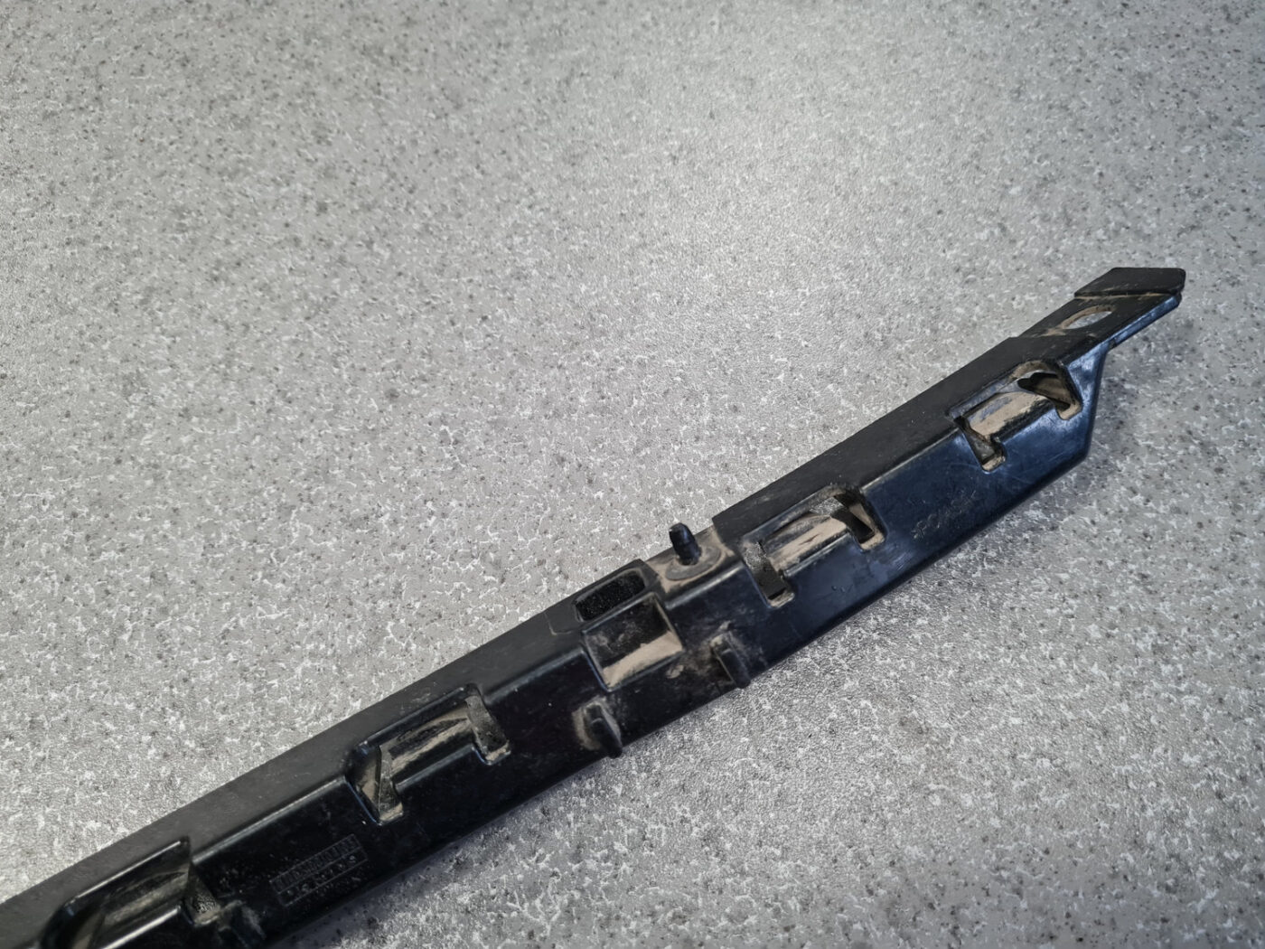 Aizmugurējā spārna un bufera stiprinājums priekš MERCEDES BENZ E250 W212 2014