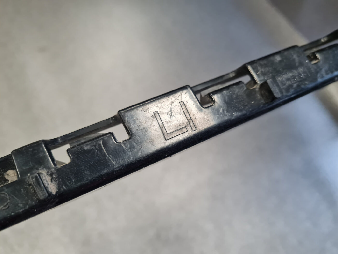 Aizmugurējā spārna un bufera stiprinājums priekš MERCEDES BENZ E250 W212 2014