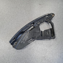 Priekšēja luktura kronšteins priekš VOLVO XC60 2009