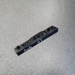 Aizmugurējā spārna un bufera stiprinājums priekš AUDI A7 2011 SPORTBACK