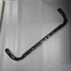 Aizmugurējā bufera centrālais stiprinājums priekš VW PASSAT 2007 UNIVERSAL SILVER