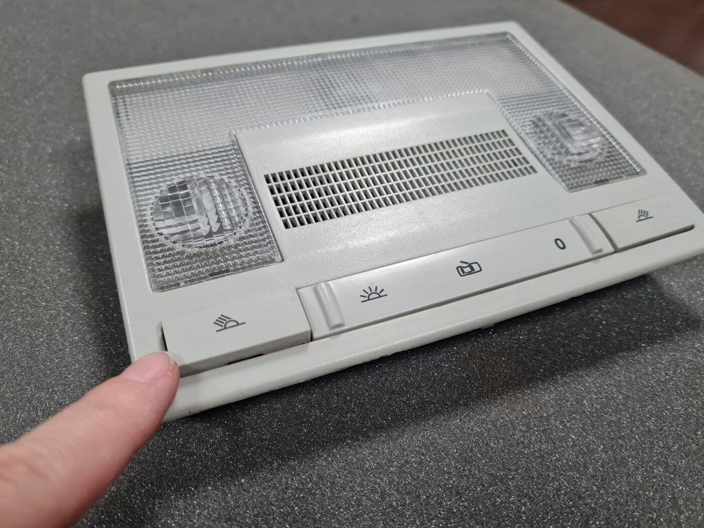 Salona apgaismojuma panelis priekš VW POLO 2008