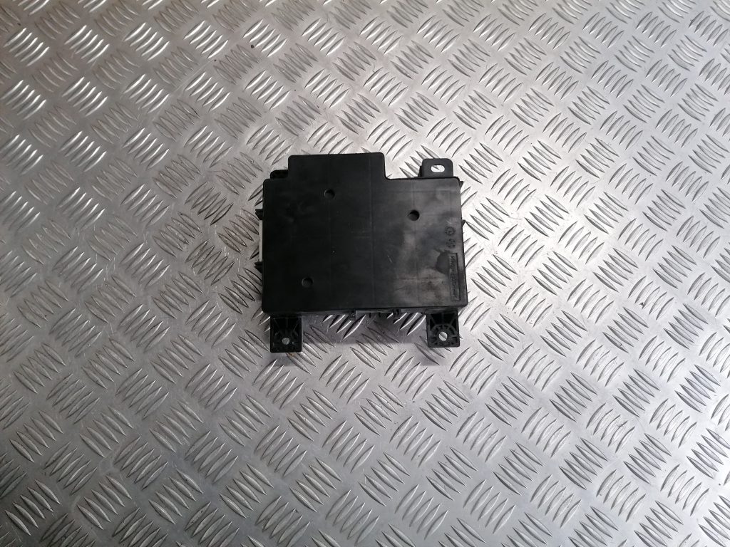 Drošinātāju relejas kaste priekš CITROEN C-CROSSER 2009