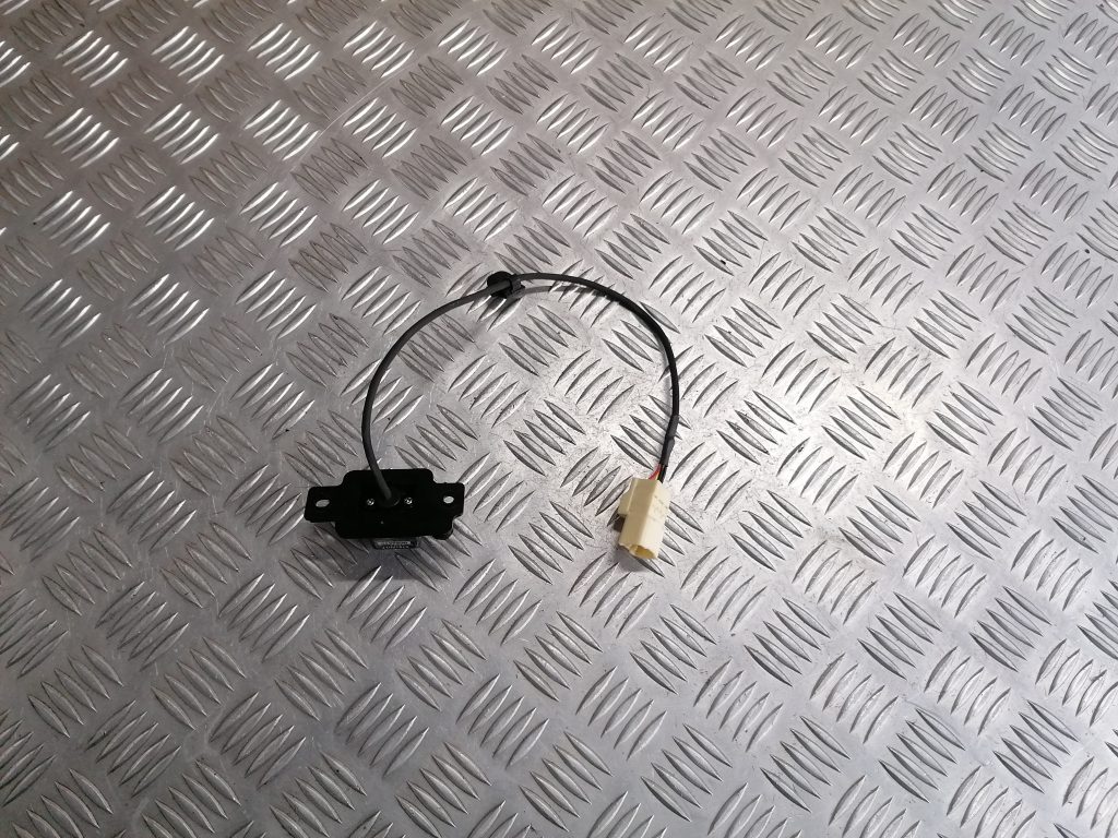 Atpakaļskata kamera priekš CITROEN C-CROSSER 2009 1 Atpakaļskata kamera priekš CITROEN C-CROSSER 2009