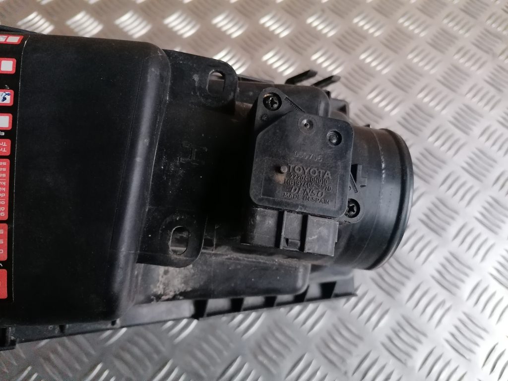 Gaisa filtra korpuss priekš TOYOTA COROLLA VERSO 2005 2 Gaisa filtra korpuss priekš TOYOTA COROLLA VERSO 2005