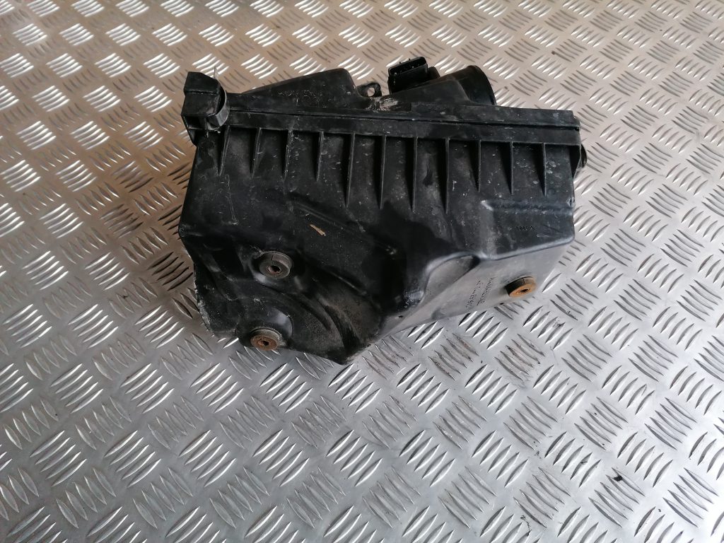 Gaisa filtra korpuss priekš TOYOTA COROLLA VERSO 2005 3 Gaisa filtra korpuss priekš TOYOTA COROLLA VERSO 2005