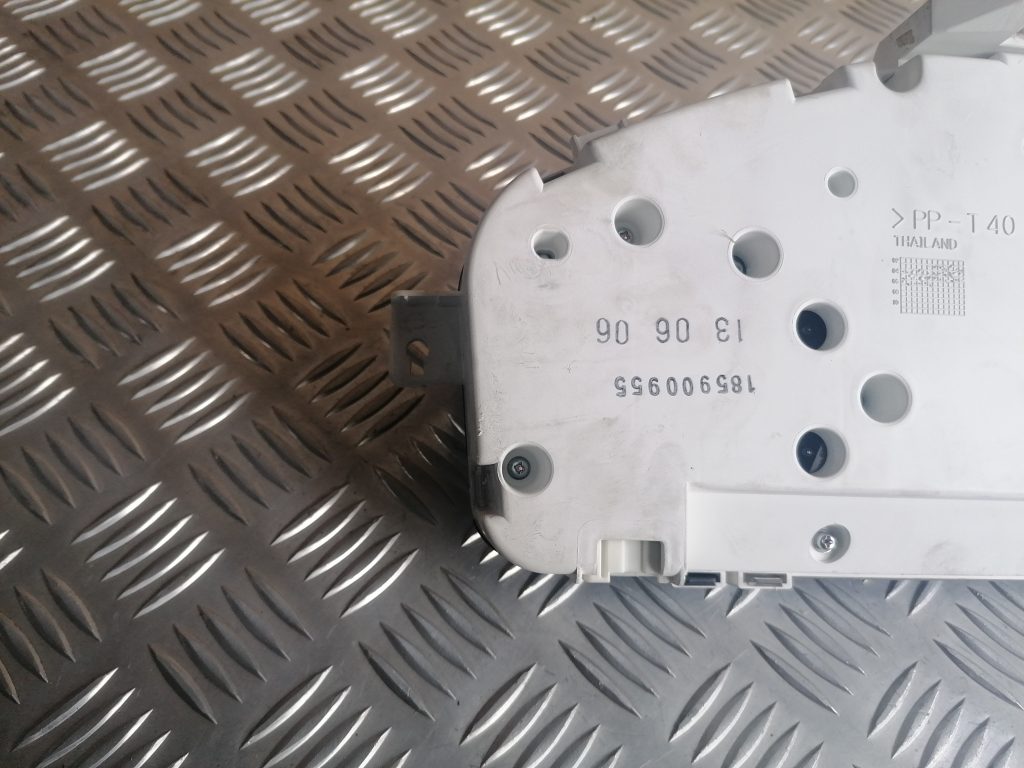 Spidometrs priekš VOLVO C30 2008 TURQUOISE