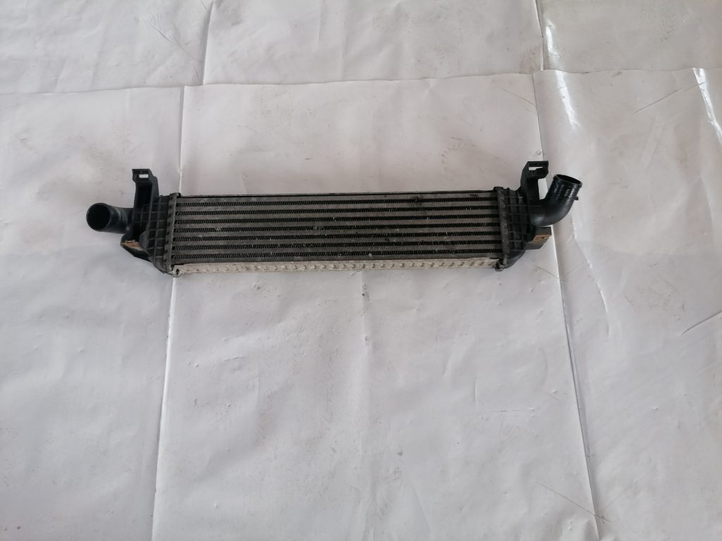 Interkūleris priekš VOLVO C30 2008 TURQUOISE 2 Interkūleris priekš VOLVO C30 2008 TURQUOISE