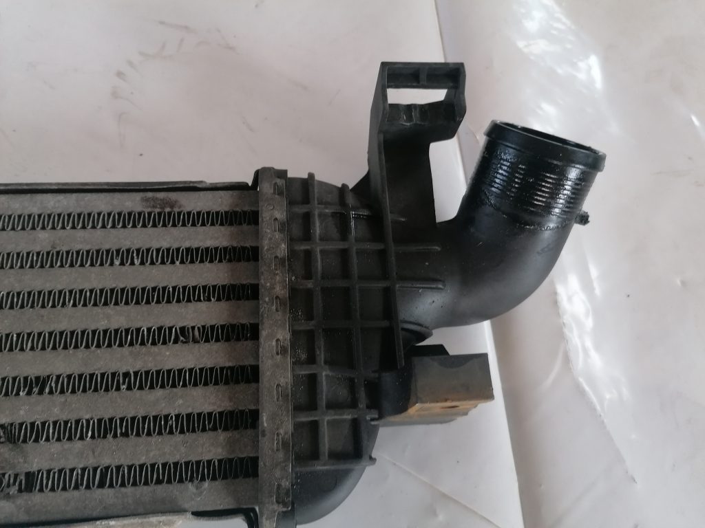 Interkūleris priekš VOLVO C30 2008 TURQUOISE 3 Interkūleris priekš VOLVO C30 2008 TURQUOISE