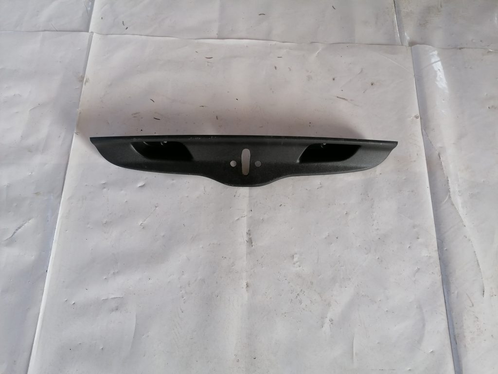 Bagāžnieka vāka apdare priekš VOLVO C30 2008 TURQUOISE