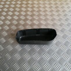 Aizmugurējā loga tīrītāja motoriņa vāks priekš NISSAN PATHFINDER 2006