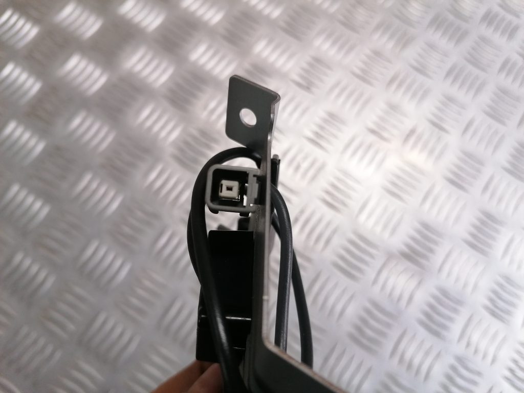 Antenas vadības bloks priekš CITROEN C-CROSSER 2009 3 Antenas vadības bloks priekš CITROEN C-CROSSER 2009