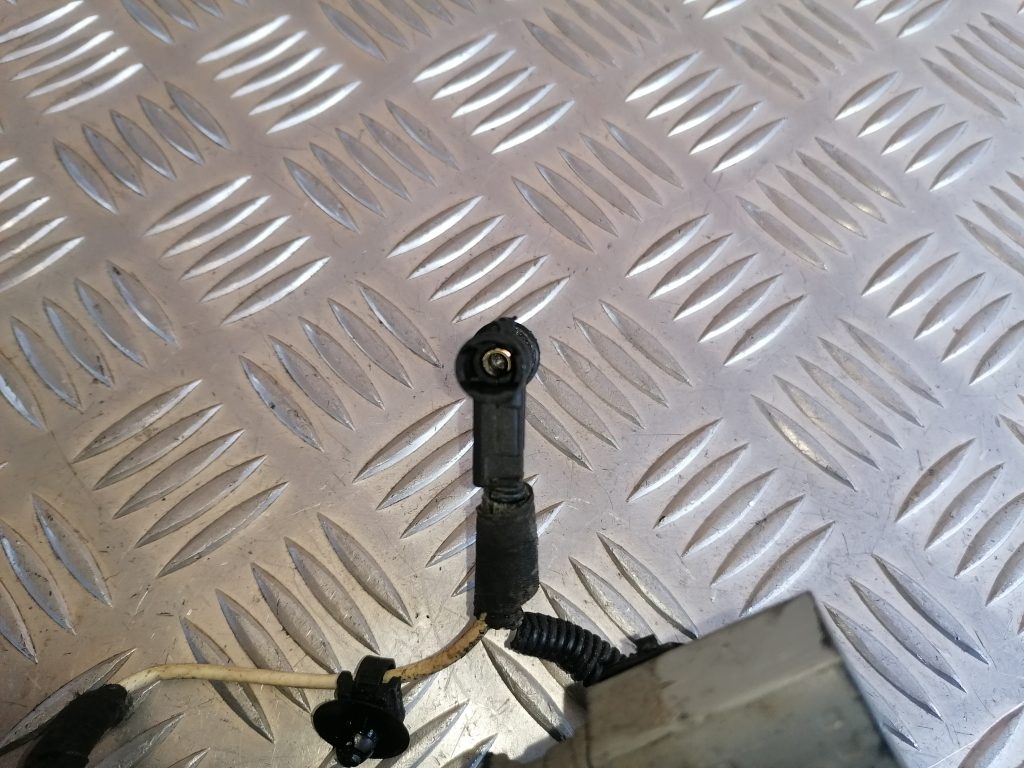 Kvēlsveču vadi priekš CITROEN C-CROSSER 2009 3 Kvēlsveču vadi priekš CITROEN C-CROSSER 2009