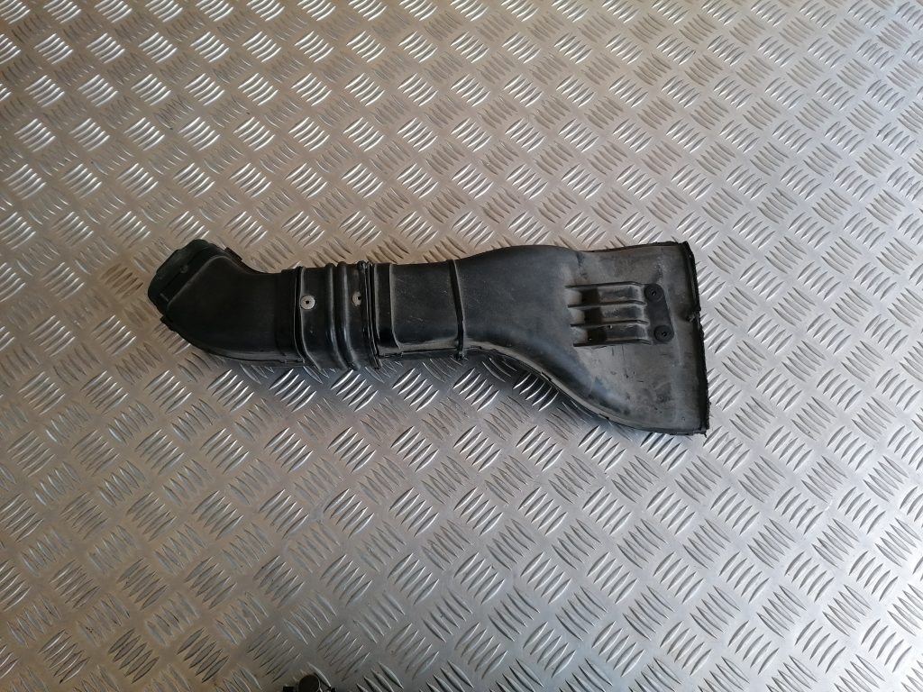 Gaisa filtra korpusa caurule priekš CITROEN C-CROSSER 2009 1 Gaisa filtra korpusa caurule priekš CITROEN C-CROSSER 2009