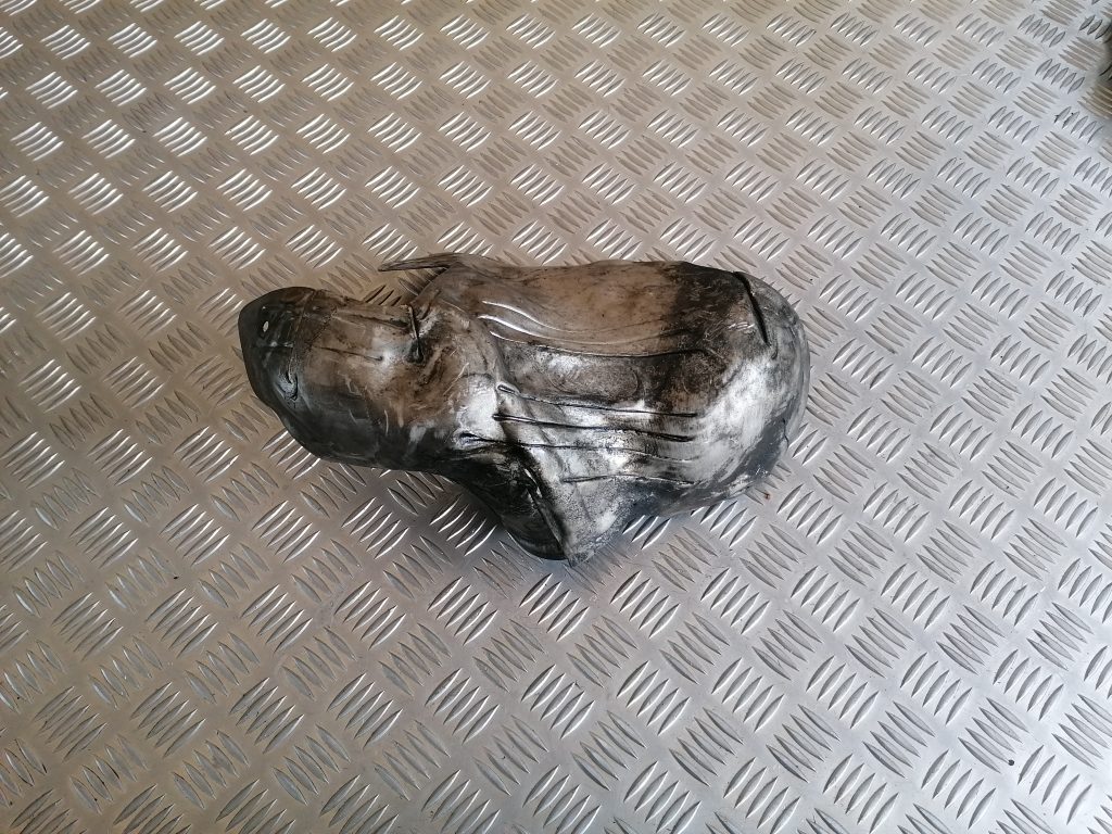 Dzinēja karstuma aizsargs priekš CITROEN C-CROSSER 2009 1 Dzinēja karstuma aizsargs priekš CITROEN C-CROSSER 2009