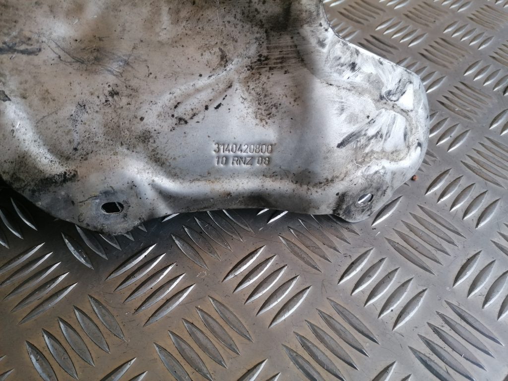 Dzinēja karstuma aizsargs priekš CITROEN C-CROSSER 2009 3 Dzinēja karstuma aizsargs priekš CITROEN C-CROSSER 2009