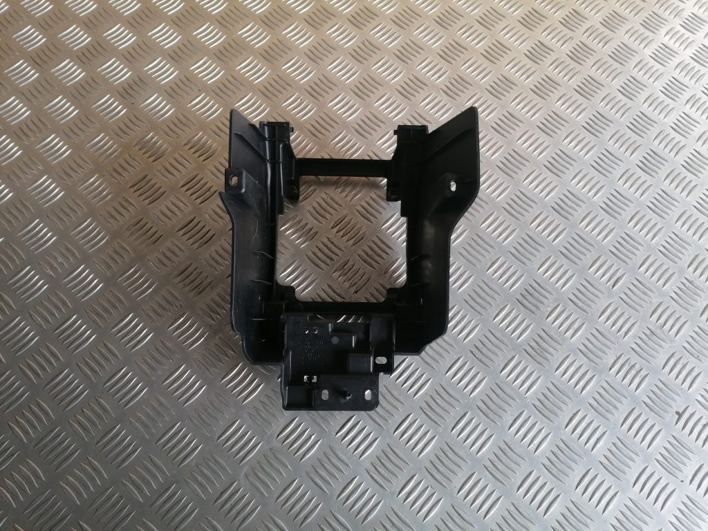 Centrālās konsoles iekšējā plastmasa priekš CITROEN C-CROSSER 2009