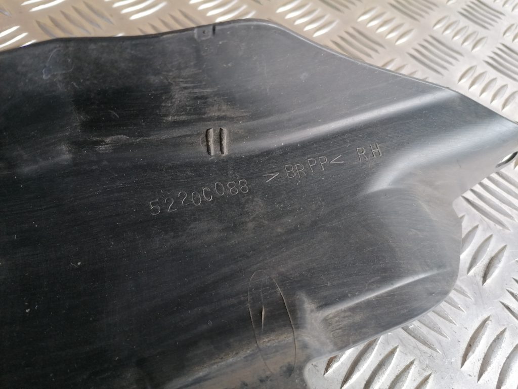 Priekšējā spārna un bufera stiprinājums priekš CITROEN C-CROSSER 2009 3 Priekšējā spārna un bufera stiprinājums priekš CITROEN C-CROSSER 2009