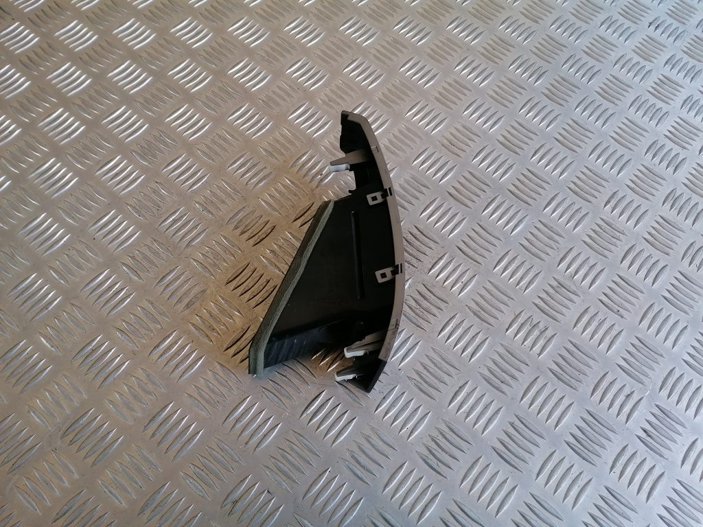 Mērinstrumentu paneļa gaisa vads, centrā priekš CITROEN C-CROSSER 2009 5 Mērinstrumentu paneļa gaisa vads, centrā priekš CITROEN C-CROSSER 2009