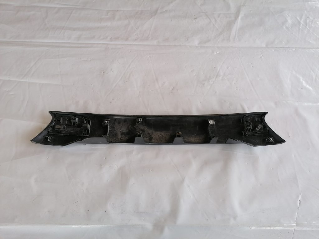 Bagāžnieka vaka uzlika priekš CITROEN C-CROSSER 2009 2 Bagāžnieka vaka uzlika priekš CITROEN C-CROSSER 2009