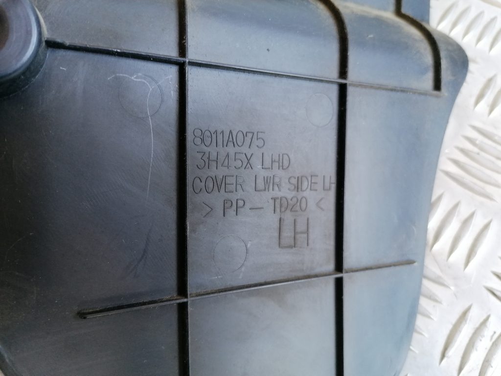 Centrālās konsoles (apdares) sānu panelis priekš CITROEN C-CROSSER 2009