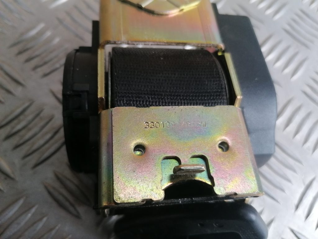 Aizmugurējā kreisa drošības josta priekš BMW 320D E46 2004 TOURING 4 Aizmugurējā kreisa drošības josta priekš BMW 320D E46 2004 TOURING