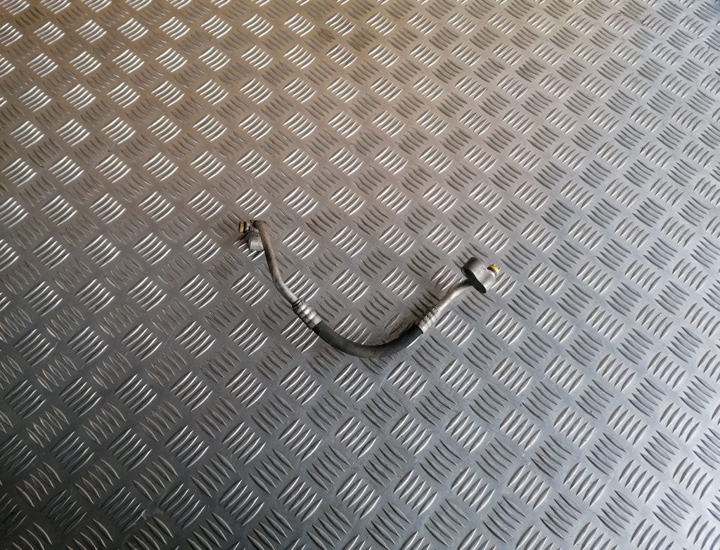 Gaisa kondicioniera caurule priekš BMW 320D E46 2004 TOURING 1 Gaisa kondicioniera caurule priekš BMW 320D E46 2004 TOURING