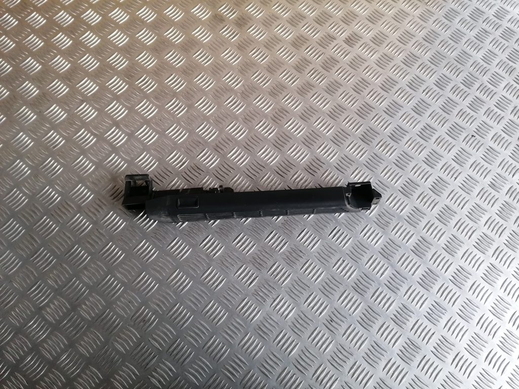 Bagāžnieka nodalījuma ventilācijas režģis priekš BMW 320D E46 2004 TOURING 1 Bagāžnieka nodalījuma ventilācijas režģis priekš BMW 320D E46 2004 TOURING