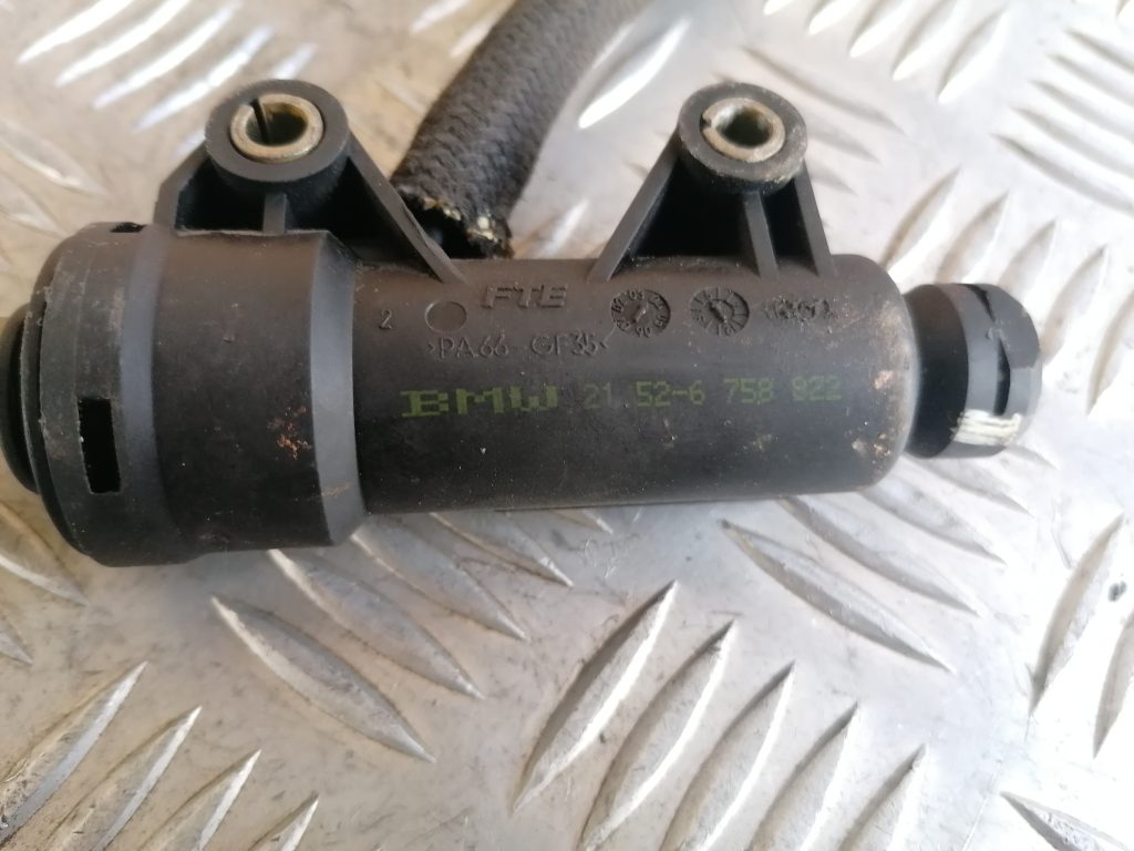 Sajūga galvenais cilindrs priekš BMW 320D E46 2004 TOURING 3 Sajūga galvenais cilindrs priekš BMW 320D E46 2004 TOURING