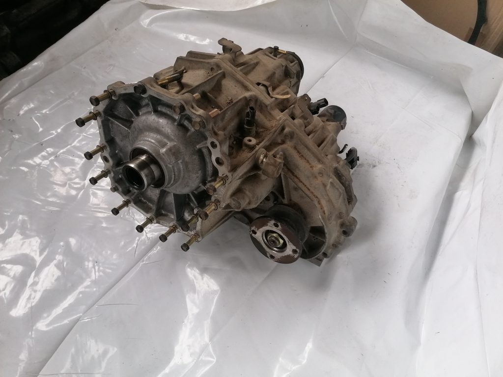 Sadales kārba priekš NISSAN PATHFINDER 2006 3 Sadales kārba priekš NISSAN PATHFINDER 2006