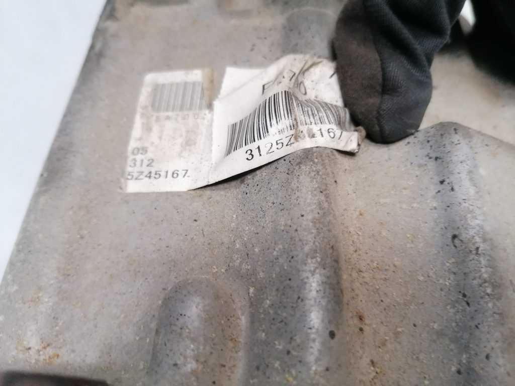 Sadales kārba priekš NISSAN PATHFINDER 2006 5 Sadales kārba priekš NISSAN PATHFINDER 2006