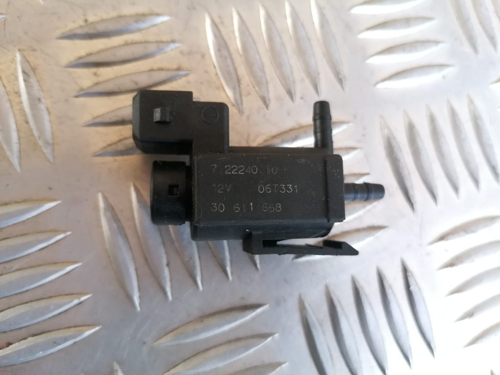 Izplūdes solenoīda vārsts priekš VOLVO XC70 2007 4 Izplūdes solenoīda vārsts priekš VOLVO XC70 2007