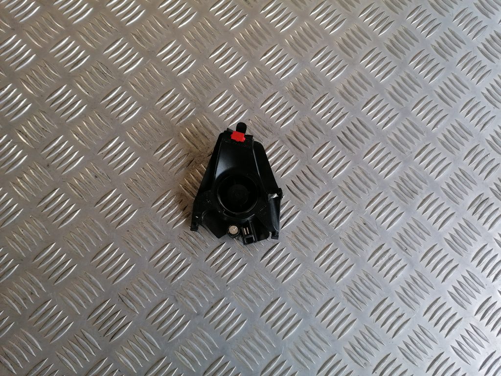 Durvju skaļrunis, augšā priekš VOLVO XC70 2007