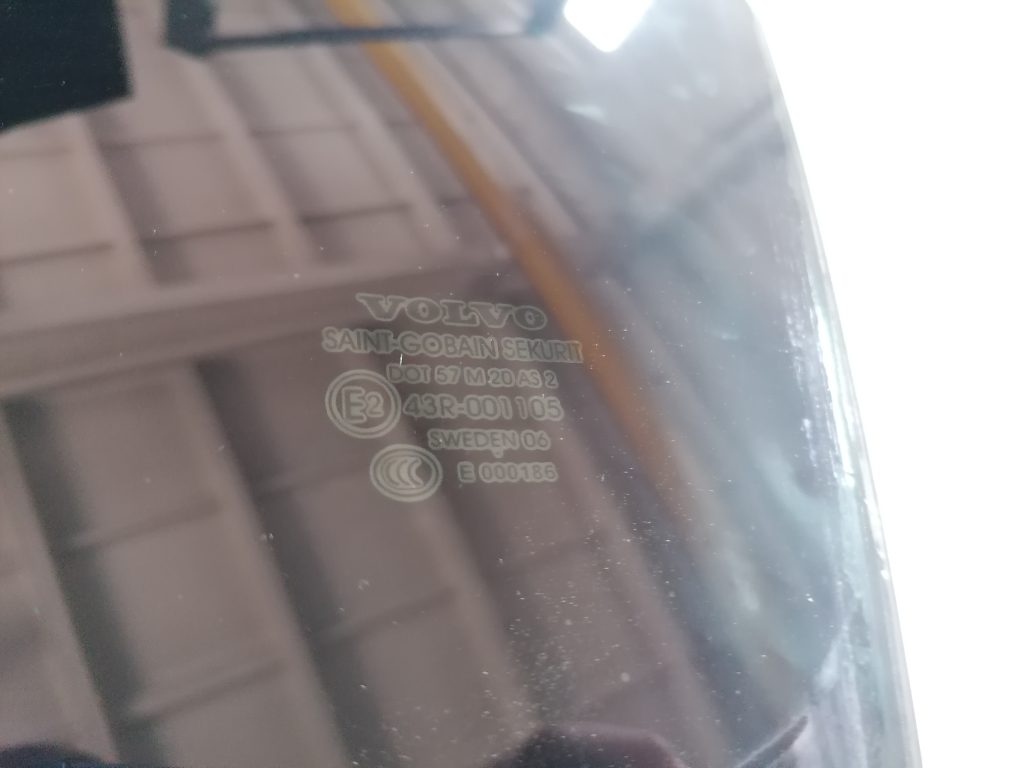 Aizmugurējo kreiso durvju stikls priekš VOLVO XC70 2007 2 Aizmugurējo kreiso durvju stikls priekš VOLVO XC70 2007