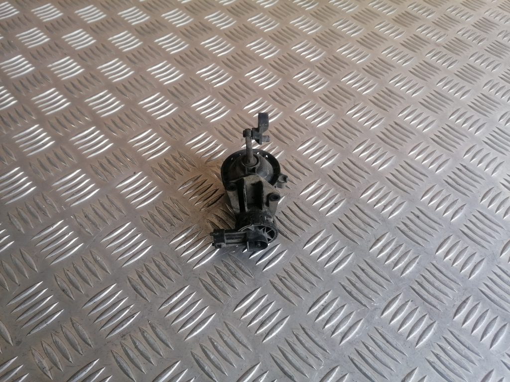 Solenoīda vakuuma vārsts priekš OPEL ASTRA H 2005 1 Solenoīda vakuuma vārsts priekš OPEL ASTRA H 2005