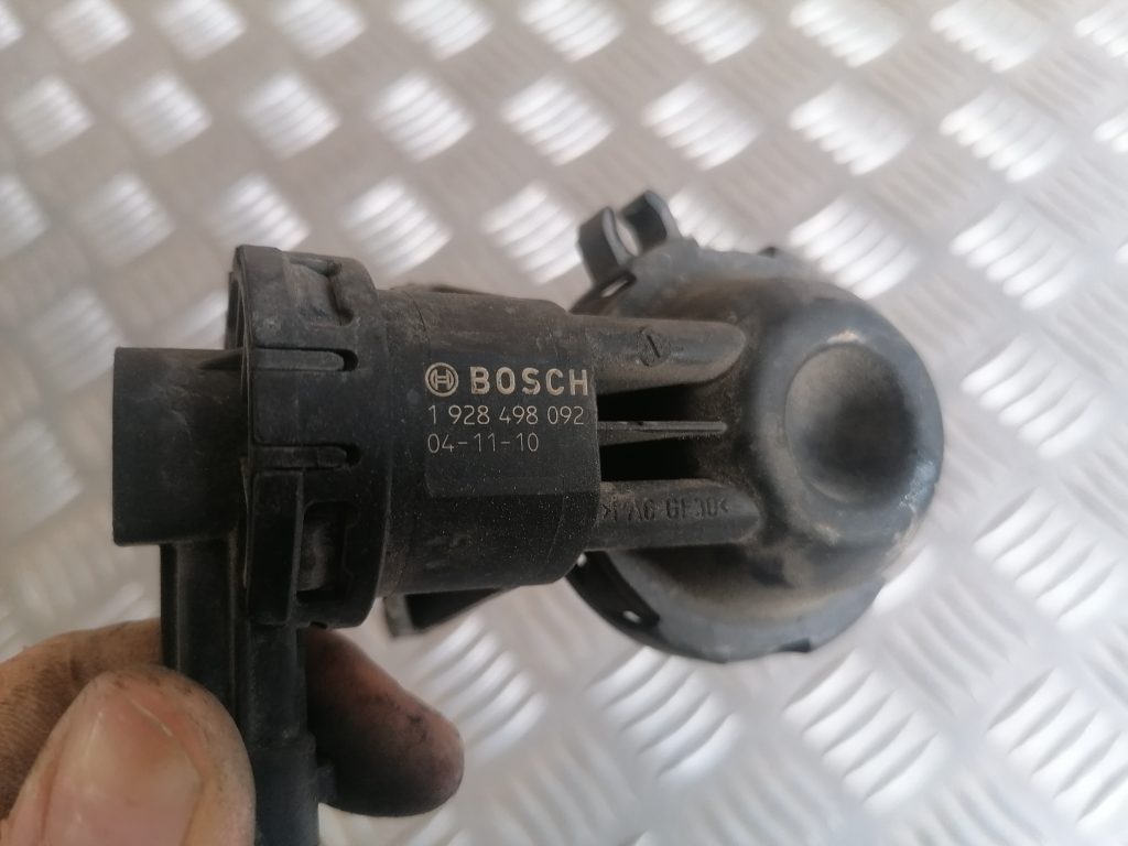 Solenoīda vakuuma vārsts priekš OPEL ASTRA H 2005 3 Solenoīda vakuuma vārsts priekš OPEL ASTRA H 2005