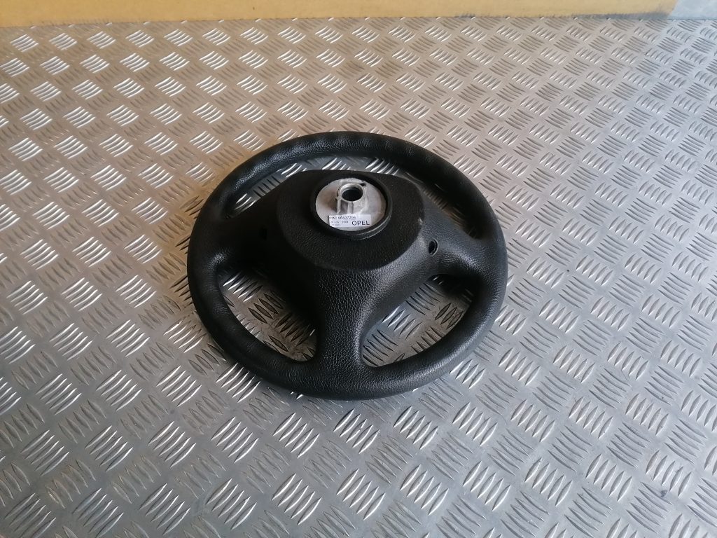 Stūre priekš OPEL ZAFIRA 2004 2 Stūre priekš OPEL ZAFIRA 2004