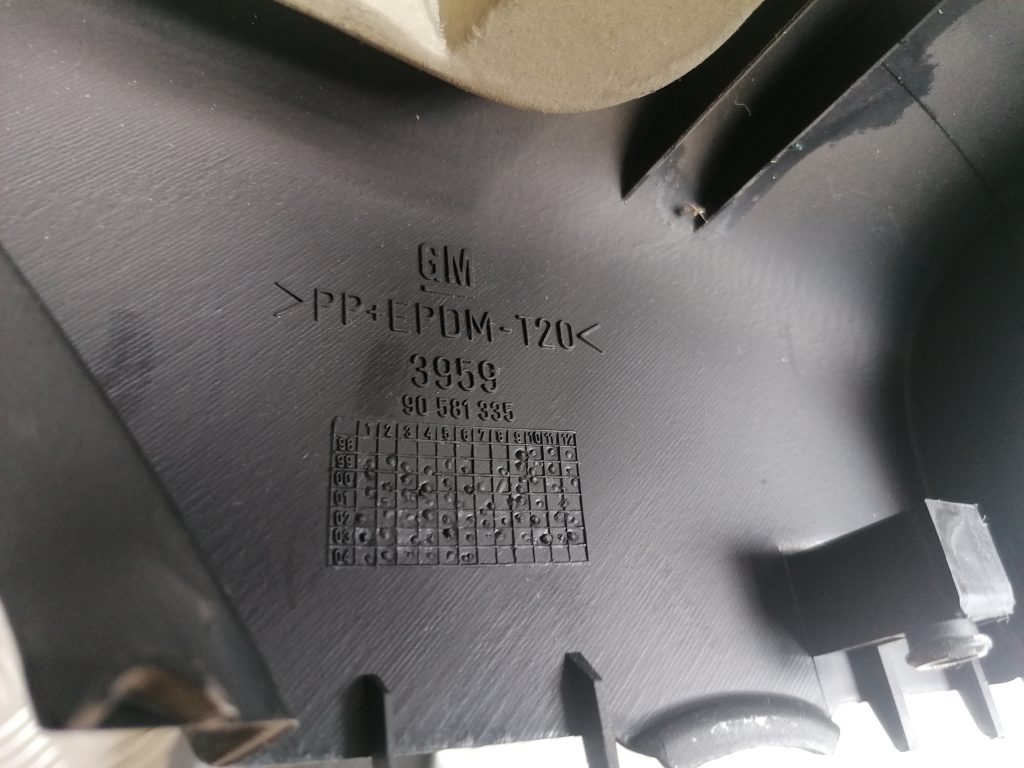 Stūres statnes putekļu aizsargs (salonā) priekš OPEL ZAFIRA 2004 3 Stūres statnes putekļu aizsargs (salonā) priekš OPEL ZAFIRA 2004