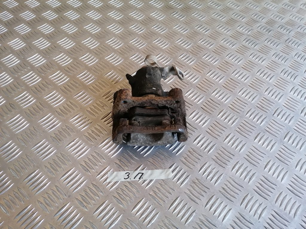 Aizmugurējais labais suports priekš OPEL ZAFIRA 2004