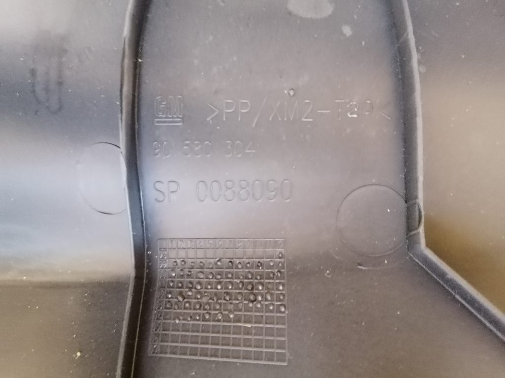 Bagāžnieka nodalījuma sānu apdare priekš OPEL ZAFIRA 2004 3 Bagāžnieka nodalījuma sānu apdare priekš OPEL ZAFIRA 2004