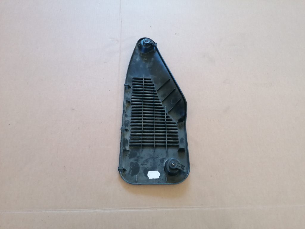 Aizmugurējā luktura vāks priekš OPEL ZAFIRA 2004 2 Aizmugurējā luktura vāks priekš OPEL ZAFIRA 2004