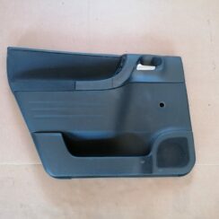 Aizmugurējo kreiso durvju apdare priekš OPEL ZAFIRA 2004