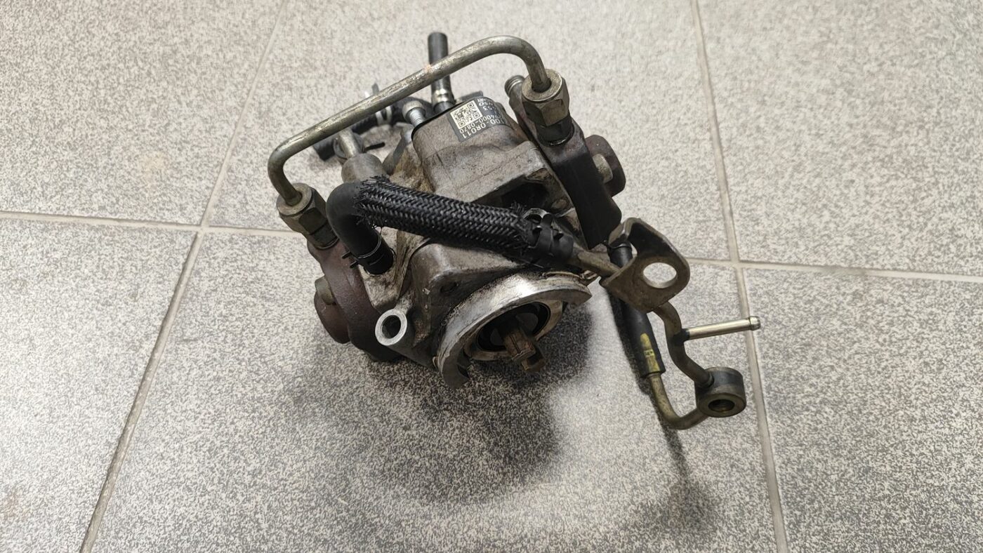 Augstspiediena degvielas sūknis priekš TOYOTA AVENSIS 2008