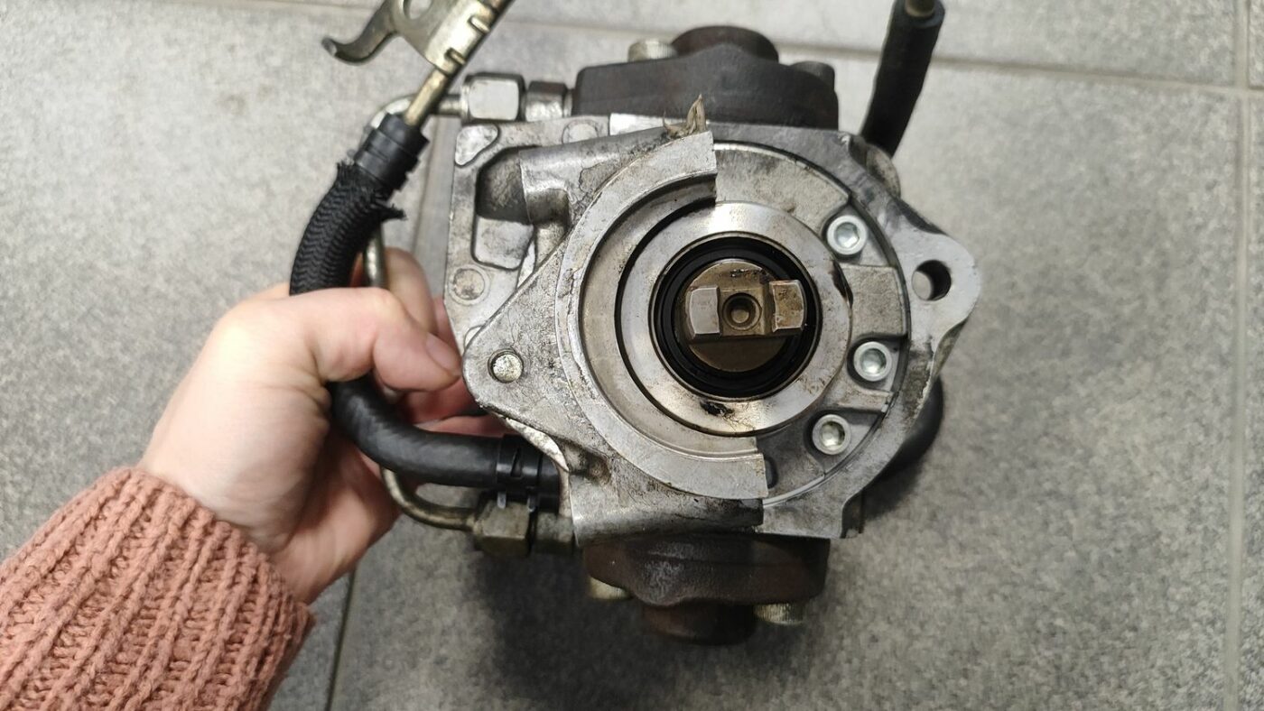 Augstspiediena degvielas sūknis priekš TOYOTA AVENSIS 2008