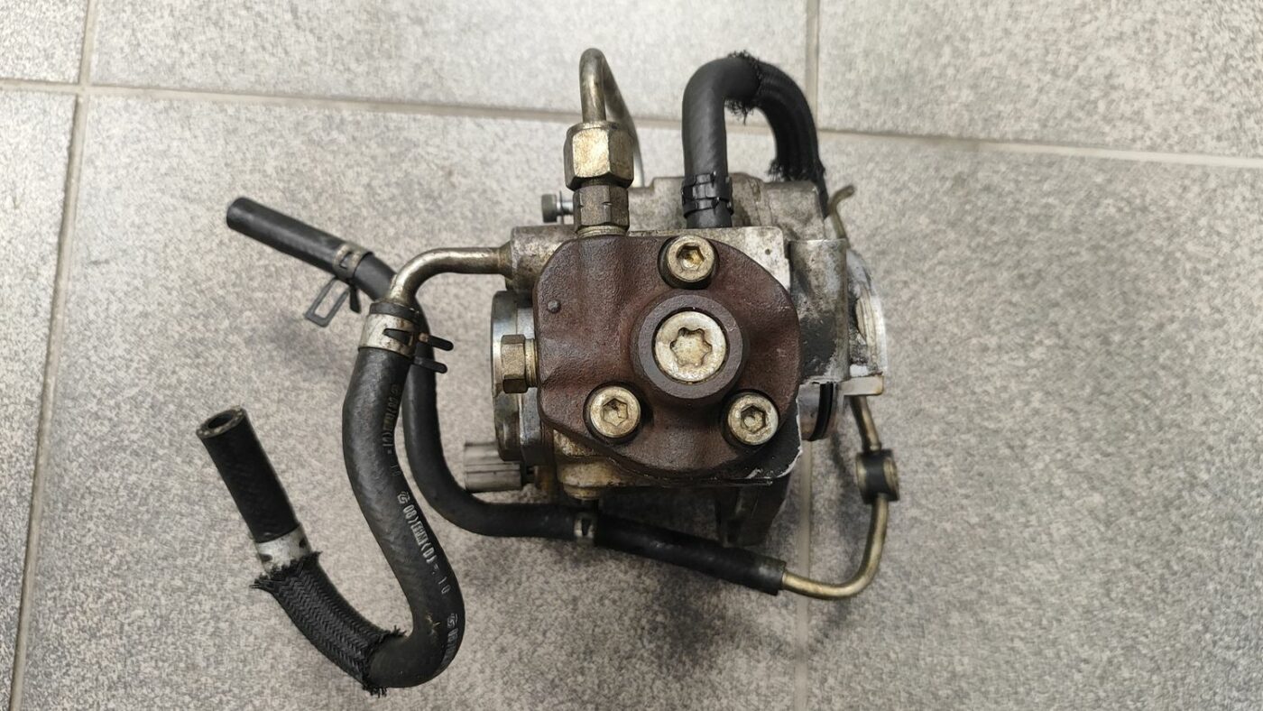 Augstspiediena degvielas sūknis priekš TOYOTA AVENSIS 2008