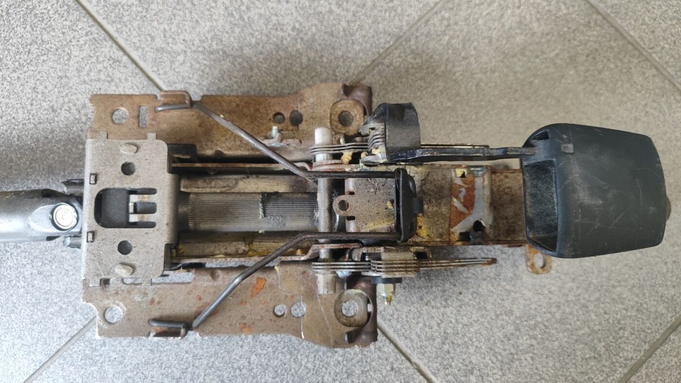 Stūres statne priekš VW TOURAN 2005 6 Stūres statne priekš VW TOURAN 2005